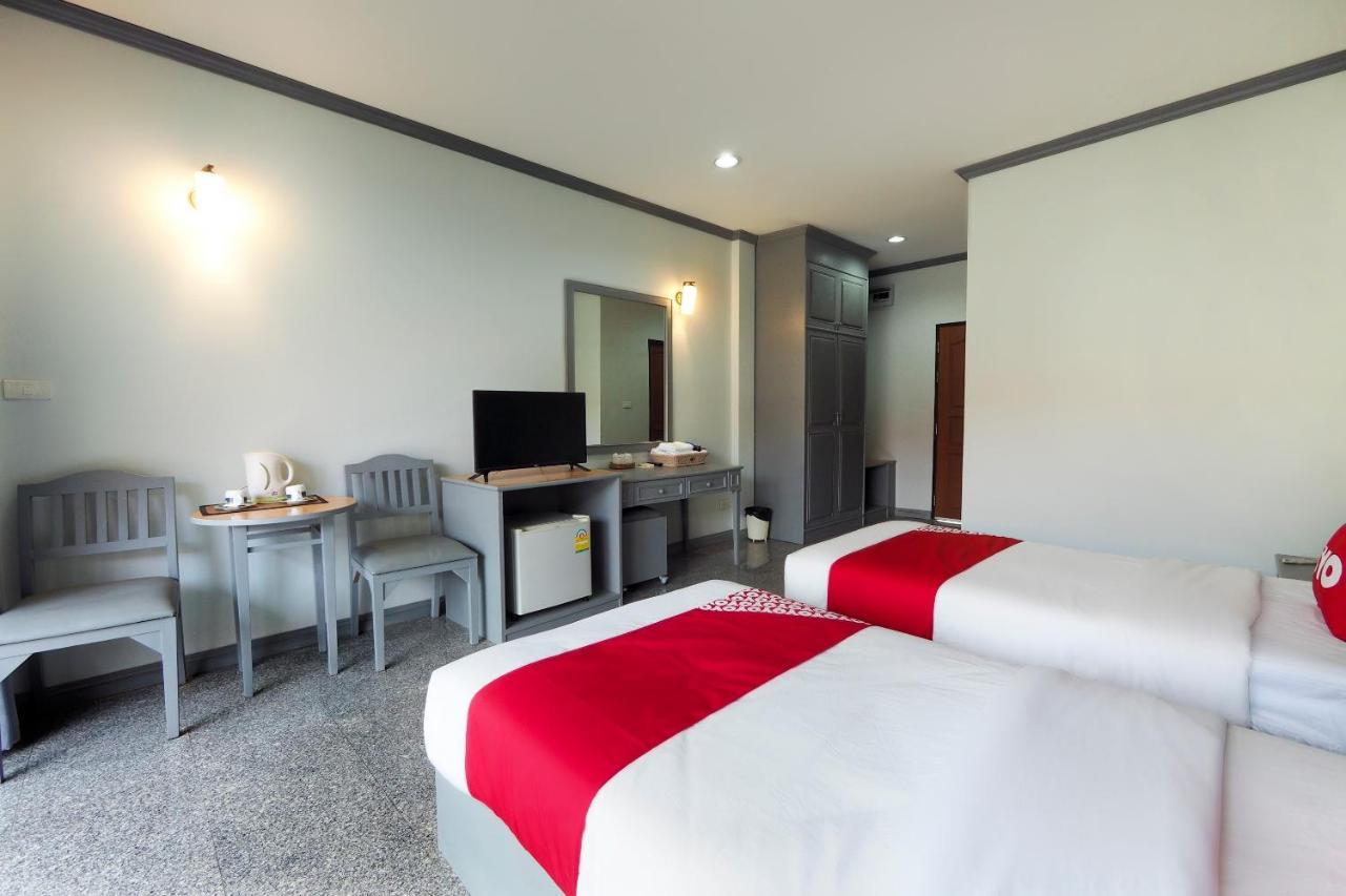 Oyo 859 Golden Land Hotel Chiang Rai Exterior photo