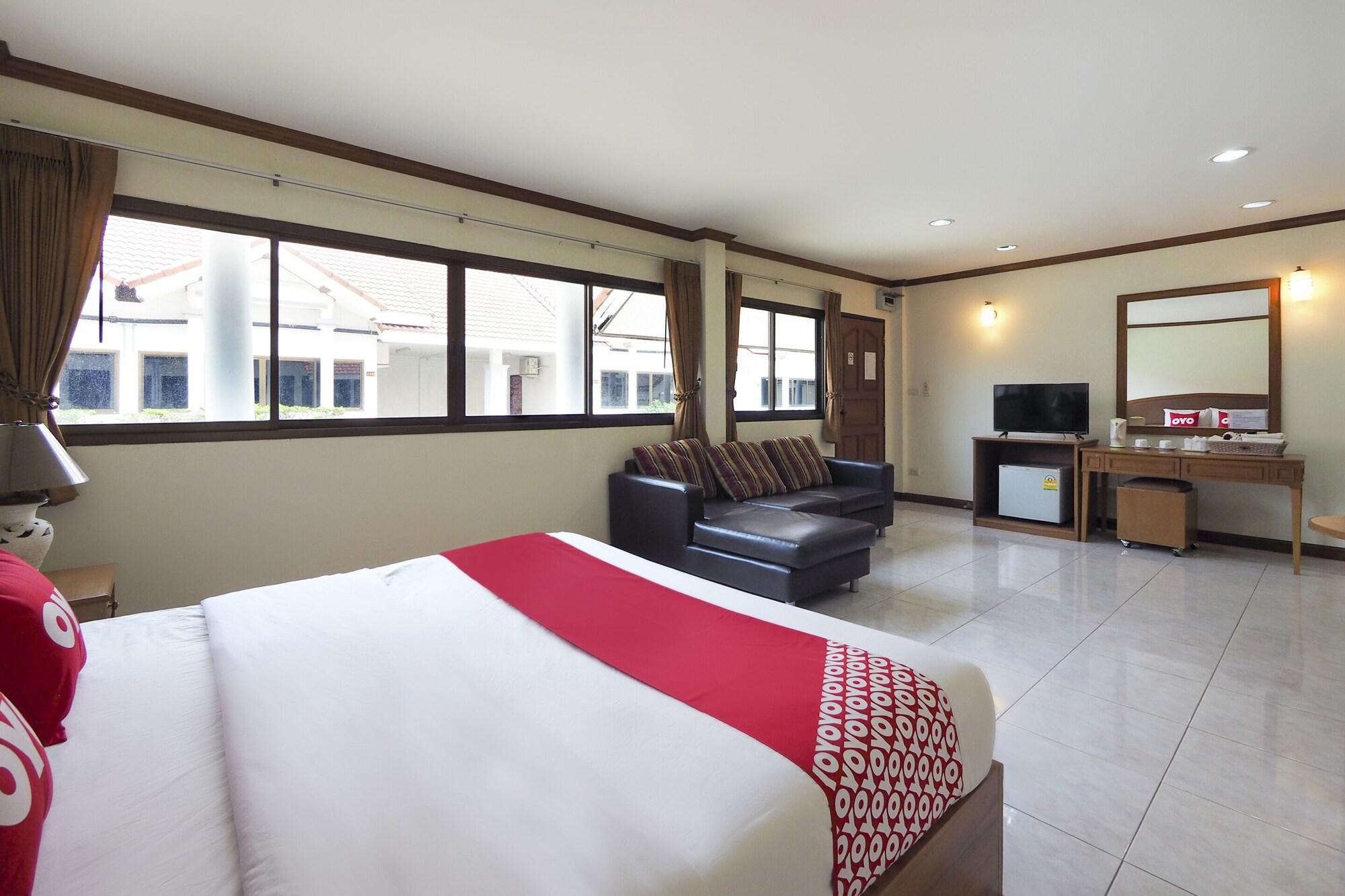 Oyo 859 Golden Land Hotel Chiang Rai Exterior photo