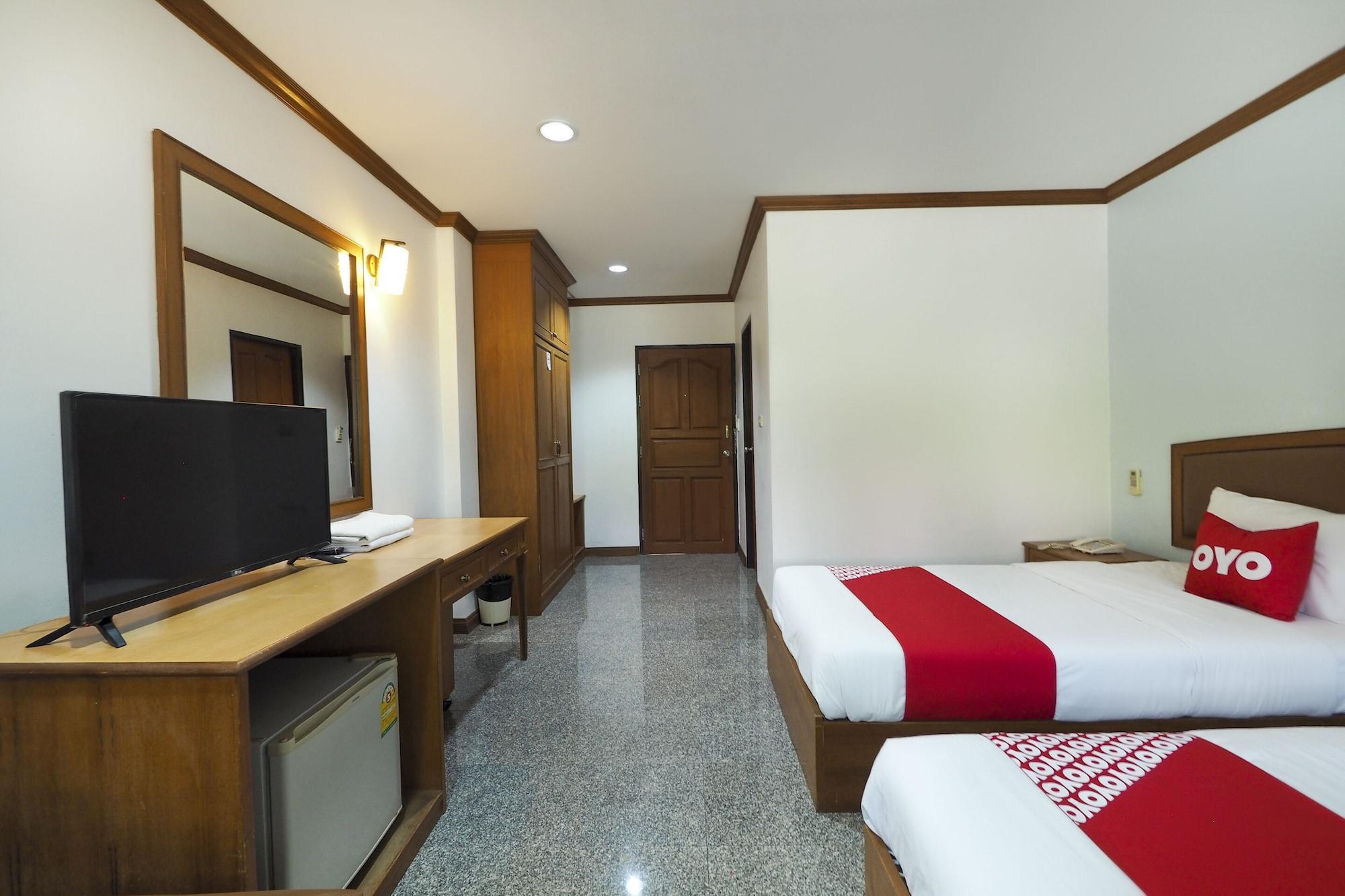 Oyo 859 Golden Land Hotel Chiang Rai Exterior photo