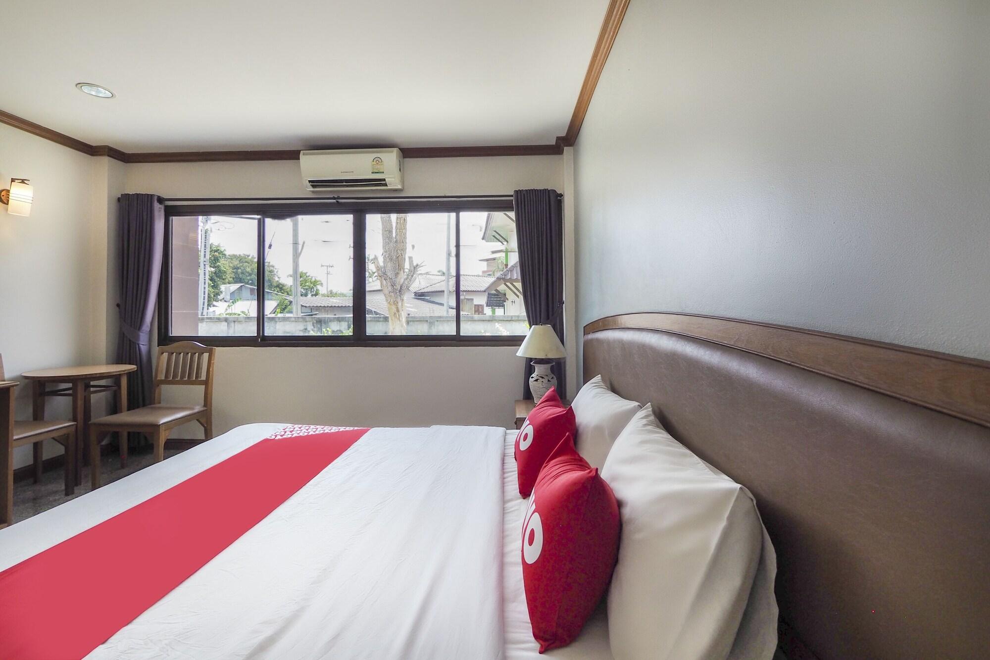 Oyo 859 Golden Land Hotel Chiang Rai Exterior photo